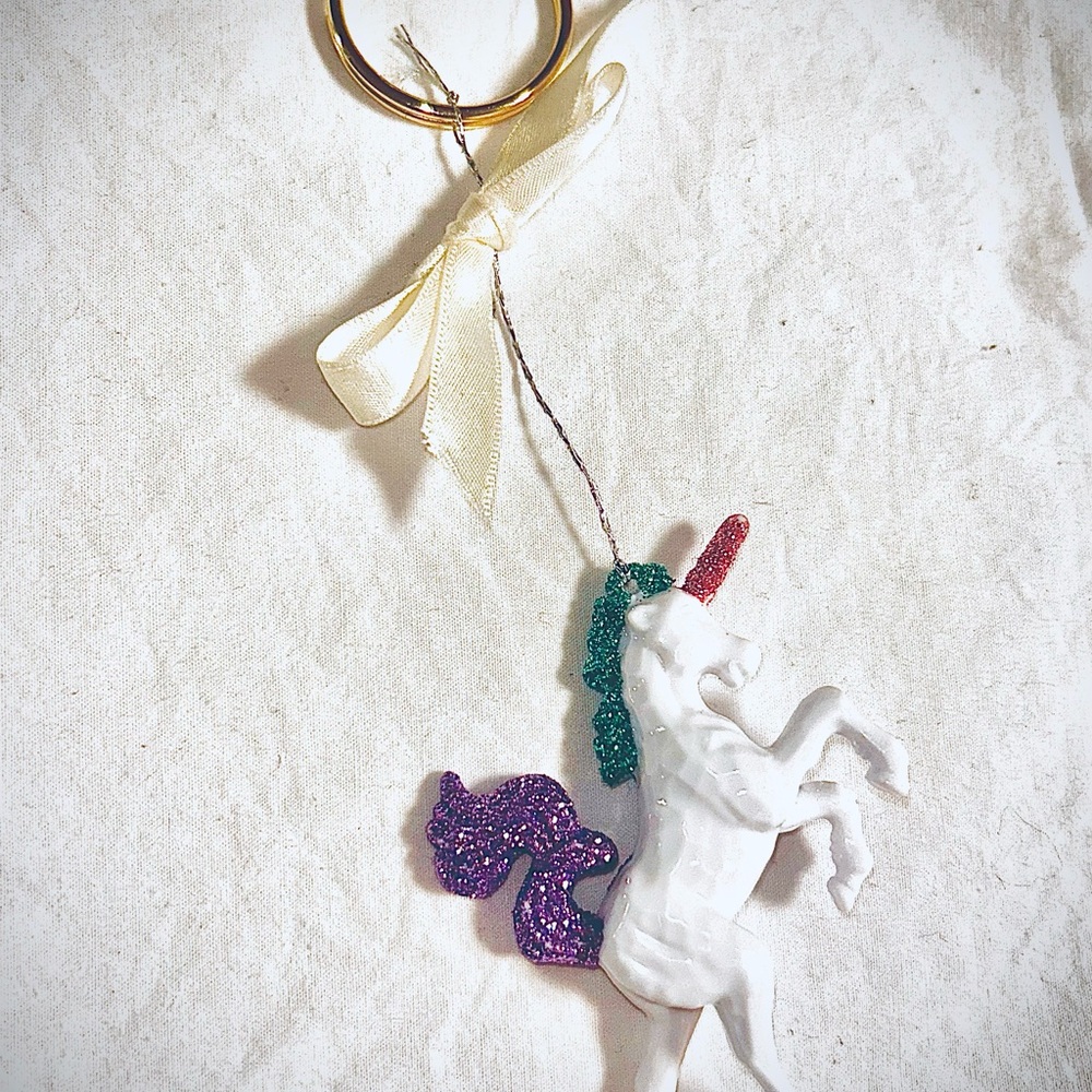 Sparkling Unicorn Keychain White Purple Green Pink Gold white bow 💝